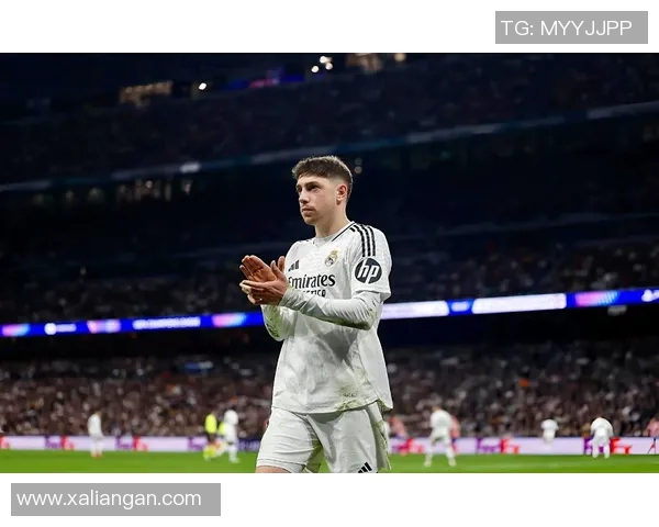 足球明星魅力尽显壁纸肖像图带你领略绿茵场上的风采与激情